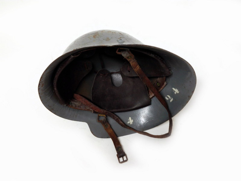 casco militar cruz roja.metal-piel 16x28x24 1u